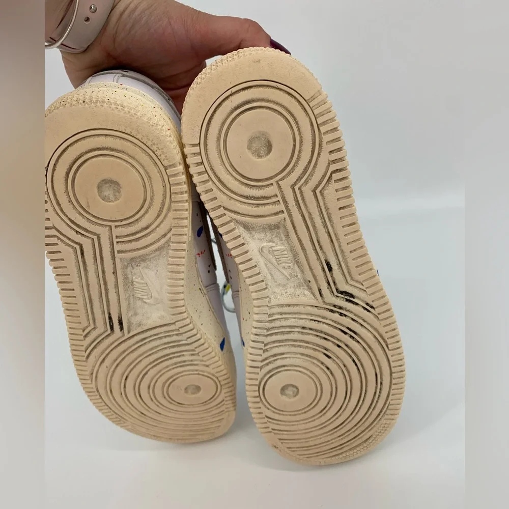 Nike White Air Force 1 '07 Lv8  Splattered Paint on White Sneakers Mens Size 8.5 - Picture 9 of 9